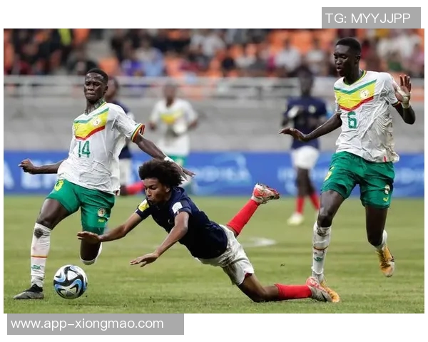 斯特拉斯堡主帅赞扬年轻球员表现称这是我们的力量与骄傲