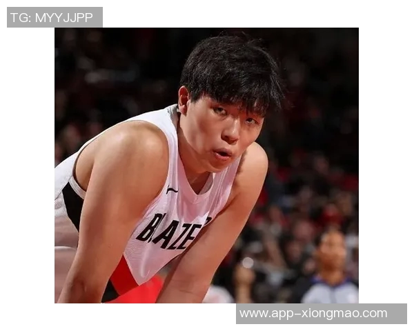 克尼佩尔上半场表现抢眼5投3中贡献6分4篮板3助攻助力球队